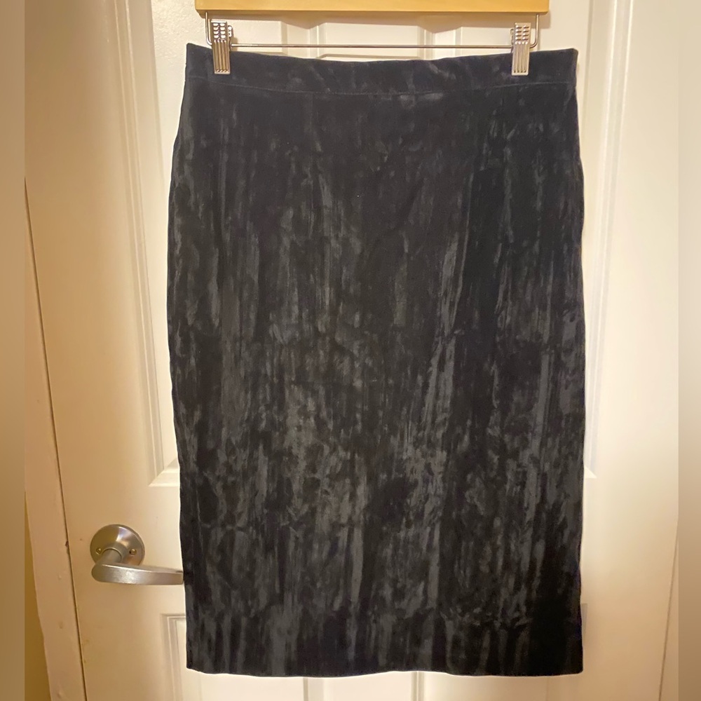 Vintage black suede/velvet textured skirt